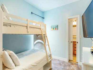 Destin Lovely Villa Sleeps 9